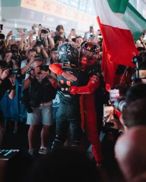 Lando Norris Instagram - Whatttttaaaaa weekend ❤️