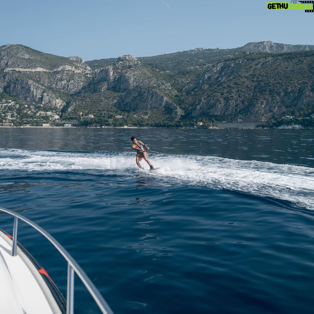 Lando Norris Instagram - Nothing better then a day with friends. First time trying wakeboarding 🤙