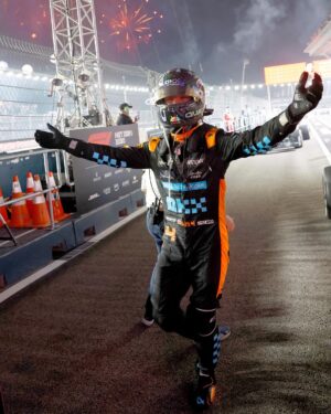 Lando Norris Instagram - Whatttttaaaaa weekend ❤️