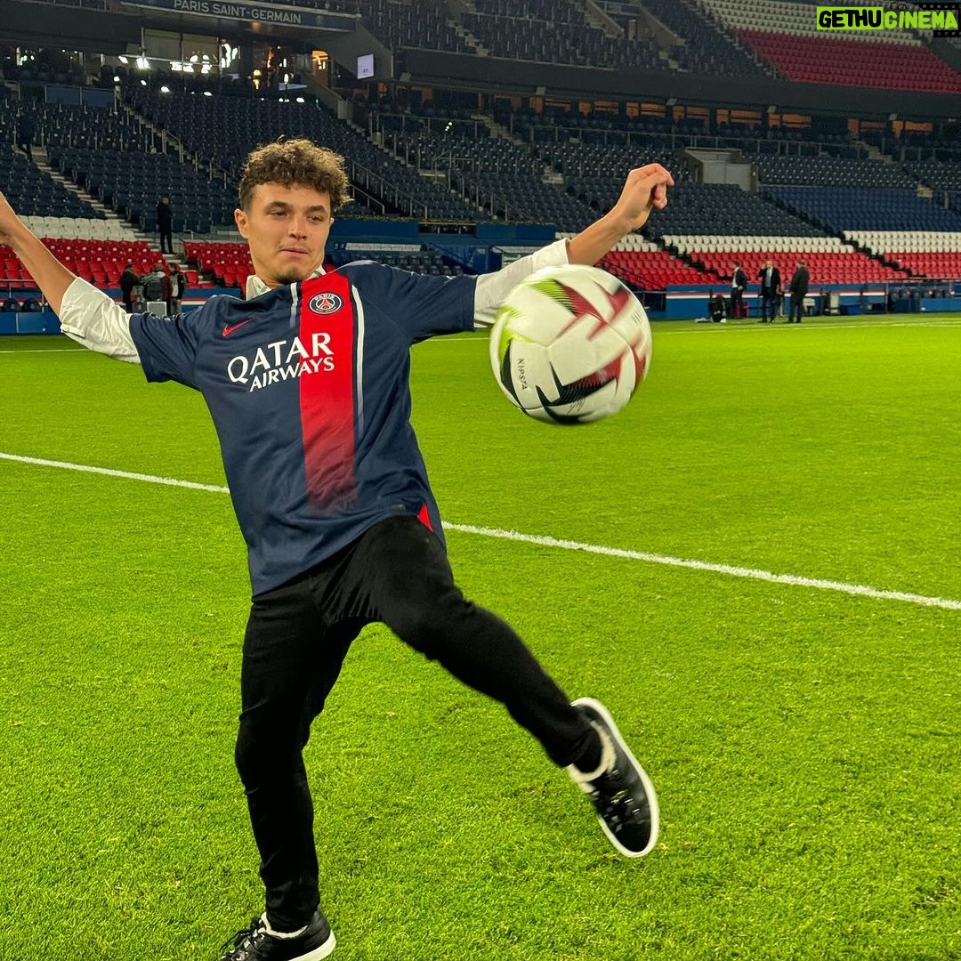Lando Norris Instagram - Had 3 assists tho… 🦅 Paris Saint Germain Stadium-Parc De Princess