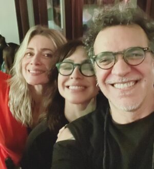 Larissa Bracher Instagram - Viva Milton e tudo que ele representa! Viva o Clube, viva Minas, viva a negritude, viva a arte!  Seus 81 anos celebram muitas vitórias! Agradecida por tanto! Um privilégio ter uma vida embalada por suas canções e sua voz. #miltonnascimento #bituca #81anos