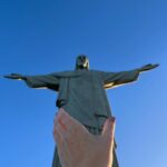 Larissa Bracher Instagram - Hoje é meu aniversário e só tenho a agradecer à vida! Agradeço minha origem, minhas amizades, minhas profissões, meus estudos, parcerias, família, escolhas. Agradeço diariamente porque apesar de alguns desafios, me sinto abençoada, bem quista, bem vinda. Sou feliz, muito feliz! Obrigada pelas mensagens de carinho e amor..que venha a bonança pra todos nós! #aniversario