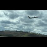Larissa Bracher Instagram - Meu ponto de vista e o dos meus pais, despedindo de mim. O axé era mútuo. Parto hje para um trabalho longo em SP.. Bençãos para nós todos! @ateliecasabracher @bracherfani