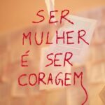 Larissa Bracher Instagram - E não há quem ponha um ponto final na história porque Infinitas são as personagens”… Trecho do poema “Do Velho ao Jovem”, de @conceicaoevaristooficial com @fenobre @instadajaqueline @marianaximenes @paulacosta.art Edição: @beatrizjs_ frase “ser mulher é ser coragem” de Paula Costa
