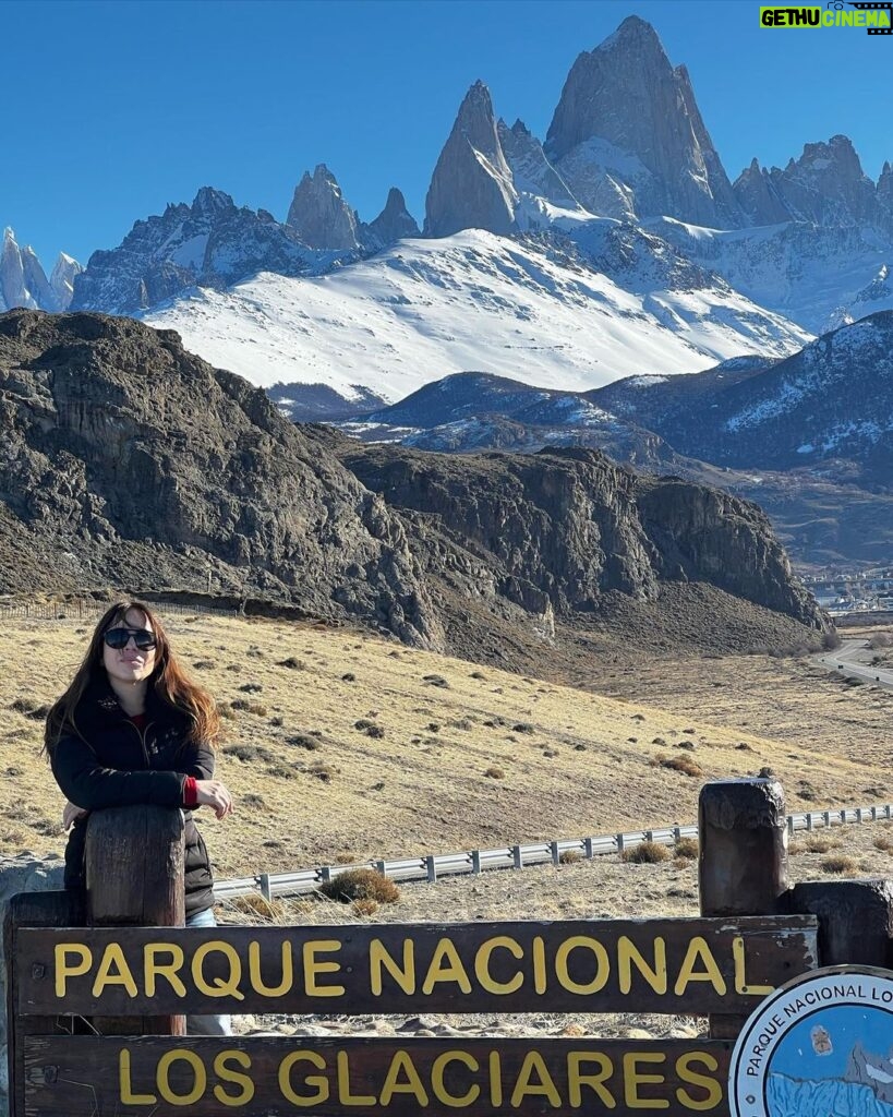 Larissa Bracher Instagram - Nem sei descrever essas paisagens naturais de “El Chalten”, no sul da Argentina.. tudo muito surpreendente e emocionante. #elcalafate #elchalten #fitzroy #argentina