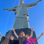 Larissa Bracher Instagram - Pra pedir proteção, amparo, escudo e trajetórias felizes! Domingo de bençãos pra todos nós! #cristoredentor