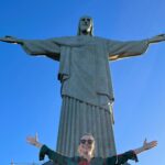Larissa Bracher Instagram - Pra pedir proteção, amparo, escudo e trajetórias felizes! Domingo de bençãos pra todos nós! #cristoredentor