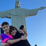 Larissa Bracher Instagram - Pra pedir proteção, amparo, escudo e trajetórias felizes! Domingo de bençãos pra todos nós! #cristoredentor