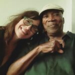 Larissa Bracher Instagram - Viva Milton e tudo que ele representa! Viva o Clube, viva Minas, viva a negritude, viva a arte! Seus 81 anos celebram muitas vitórias! Agradecida por tanto! Um privilégio ter uma vida embalada por suas canções e sua voz. #miltonnascimento #bituca #81anos