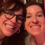 Larissa Bracher Instagram - minha amiga de infância há 5 anos.. chegou chegando no meu ♥️ desde que trabalhamos no musical Merlin e Arthur. Amor à primeira, segunda e milésima vista. Obrigada por estar comigo em tantos momentos importantes e decisivos na minha vida @eoquemeinteressa @lugalvao_beauty ♥️