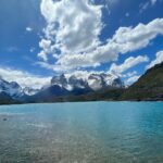 Larissa Bracher Instagram - Cruzando fronteiras na melhor companhia! @paulinhomoska @shackleton_solo #patagoniachile #patagoniaargentina #torresdelpaine #puertonatales Torres Del Paine, Patagonia, Chile