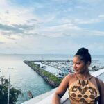Larissa Luz Instagram - Recarregando…⚡️ Salvador, Bahia, Brasil
