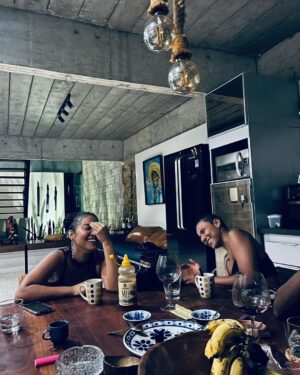 Larissa Luz Instagram - Recarregando…⚡️