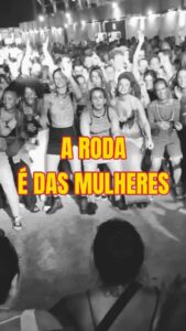 Larissa Luz Instagram - Ontem fiz participação com @baianasystem no Festival @spantanenem e convoquei as mulheres pra organizarem uma roda feminina! Foi lindo ver as mulheres se juntando, se organizando, se protegendo..se jogando sem medo, se impondo, estabelecendo seus espaços.. virou uma metáfora pra vida ..me arrepiei e pensei o quanto somos temidas por conta da nossa capacidade, da nossa potência …”A nossa liberdade ofende”, e até hoje toda hora um caso pra nos@lembrar desse fato! Mas seguiremos girando e movimentando , fazendo tudo que a gente quiser! Obrigada @baianasystem pela partilha, 🩷🙏🏾🥹 Obrigada mulheres, por colar nesse vento feminino de colaboração! 🌪️ 🍃⚡️