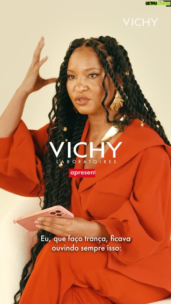 Larissa Luz Instagram - Ficar com o cabelo preso o tempo todo faz com que ele caia? Cheguei de novo com mais respostinhas às nossas principais dúvidas, amores! #Energy+ da #Vichy SALVANDO! #VichyHairCare #Publicidade