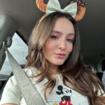 Larissa Manoela Instagram - selfie collection 🩵💜🩷🧡