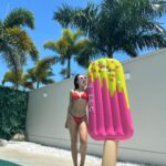 Larissa Manoela Instagram - CARNAMOOD 🩷🐢🍩🧁💚 Rio de Janeiro, Rio de Janeiro