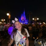Larissa Manoela Instagram - O universo capricha mesmo! Casei com um apaixonado por Disney como eu 😝🩵 Magic Kingdom Park Disney World