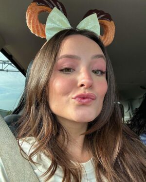 Larissa Manoela Instagram - BEST MOMENTS WITH @disneyworld.brasil ❤️