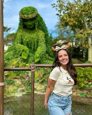 Larissa Manoela Instagram - BEST MOMENTS WITH @disneyworld.brasil ❤️