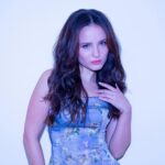 Larissa Manoela Instagram - Vendo que chegamos no @globoplay e já estamos EM ALTA! @taescritoofilme já está disponível pra assistir quantas vezes você quiser (muitas de preferência) bem no conforto do seu lar 💜 JÁ DÁ PLAY AÍ! E depois me conta o que você achou 👇