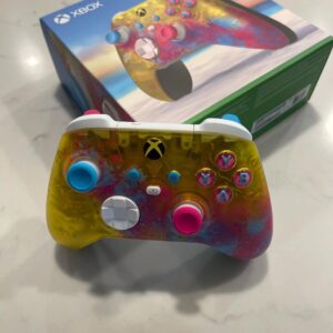 Larry Hryb Instagram - A closer look at the Forza Horizon 5 Limited Edition Xbox Wireless Controller we announced today during our Gamescom Stream. ⬅️Swipe left to see more ⬅️