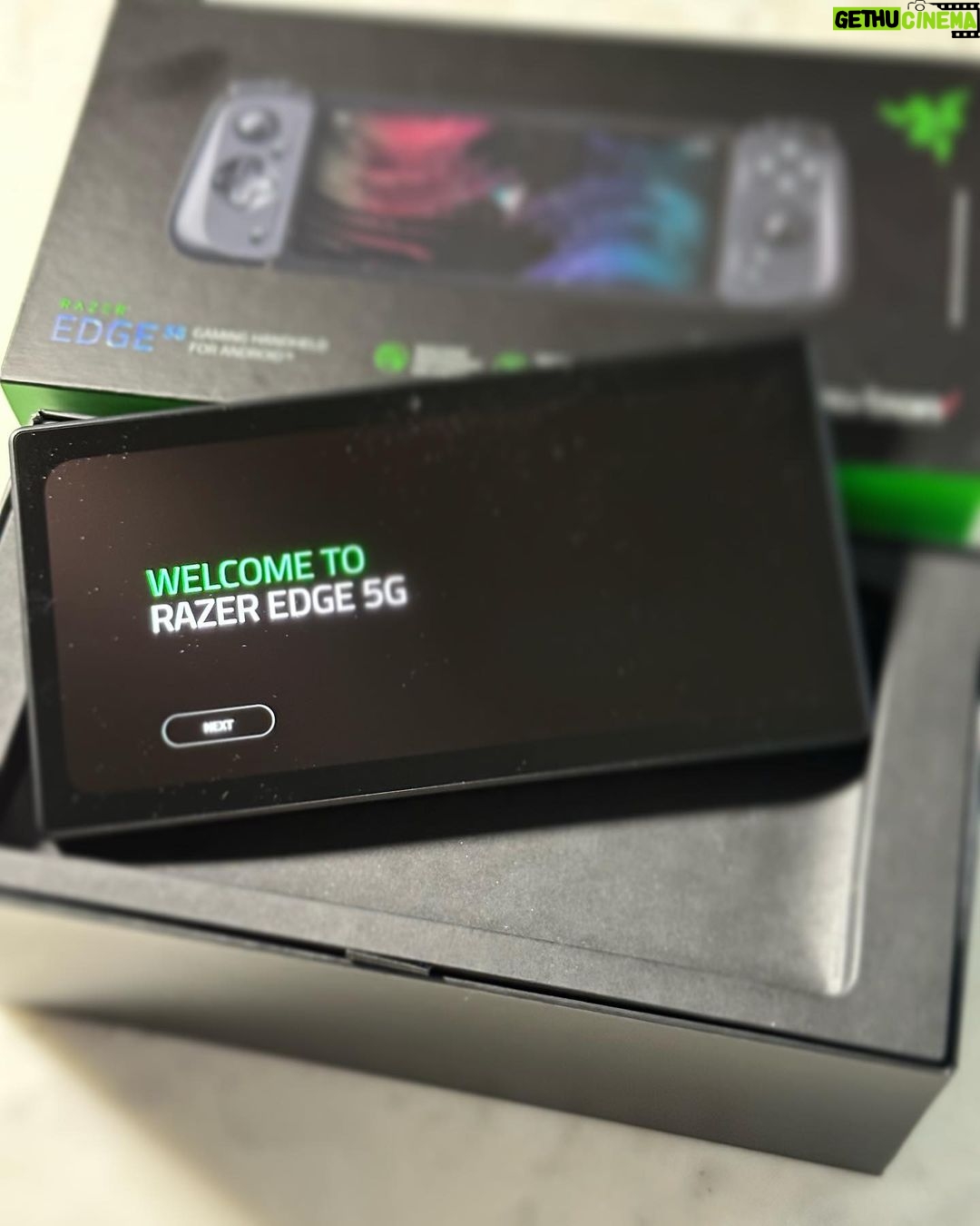 Larry Hryb Instagram - The @razer edge 5G on @verizon + @xboxgamepass = the perfect gaming travel companion Seattle, Washington