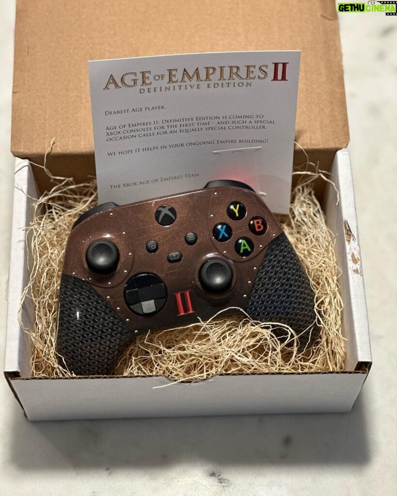 Larry Hryb Instagram - Thank to then @ageofempiresgame team for the custom controller. Did you know you can now play Age on Xbox with controls optimized for the console/controller ? 🏰🎮 Microsoft Corporate Headquarters