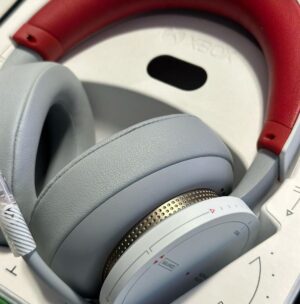 Larry Hryb Instagram - The Starfield Xbox Controller headset shown off today on #starfielddirect