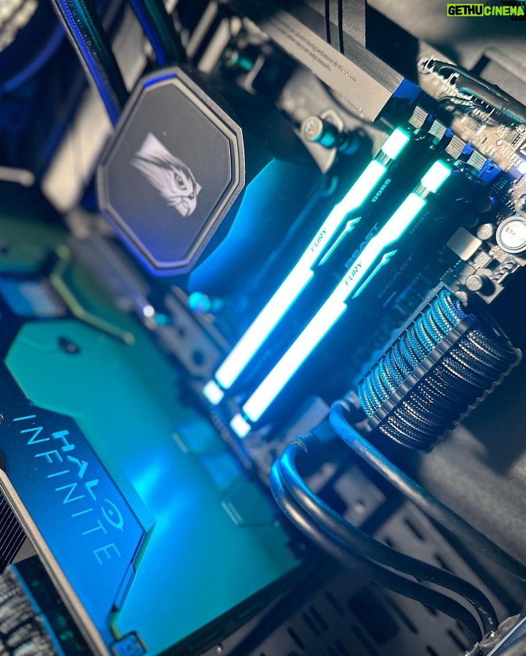 Larry Hryb Instagram - New PC Build from @falconnorthwest an @amd Ryzen 9 7900X and custom @halo Radeon RX 6800 XT GPU This is my first Ryzen and it is f a s t. Microsoft Corporate Headquarters