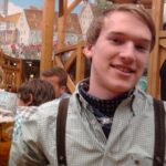 Lars Paulsen Instagram – Oktoberfest 2012 ➡️ 2011 ➡️ 2010. Da wir im Podcast darüber gesprochen haben, hier eine entsprechende Bebilderung. Ur-Bayern werden sicher den Filzhut davor ziehen, wie penibel ich mich bei der Wahl meines Outfits an die traditionelle bayrische Tracht gehalten habe. 🍻