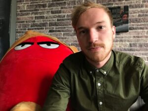 Lars Paulsen Instagram - Von mir natürlich auch Happy Birthday, @rocketbeans.tv. ♥️ Ihr seid so hot! Hotter ist nur mein Fieber gerade. 🔥