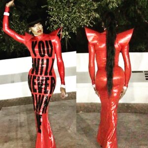 Lashauwn Beyond Instagram - Does this really need a caption...... 🤔