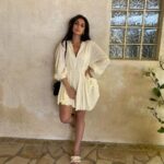 Laura Lajevardi Instagram - Petite robe pour l’été ✨ Antibes, France