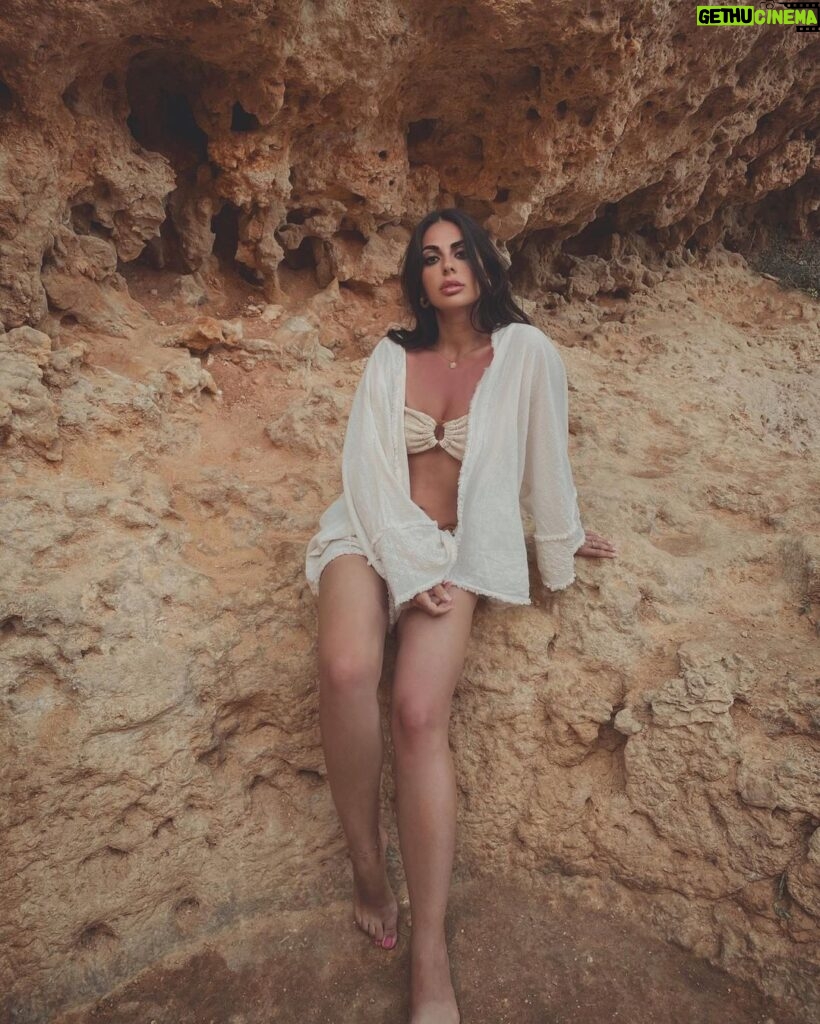 Laura Lajevardi Instagram - Summer 2021 🤎 Albufeira | Algarve - Portugal |