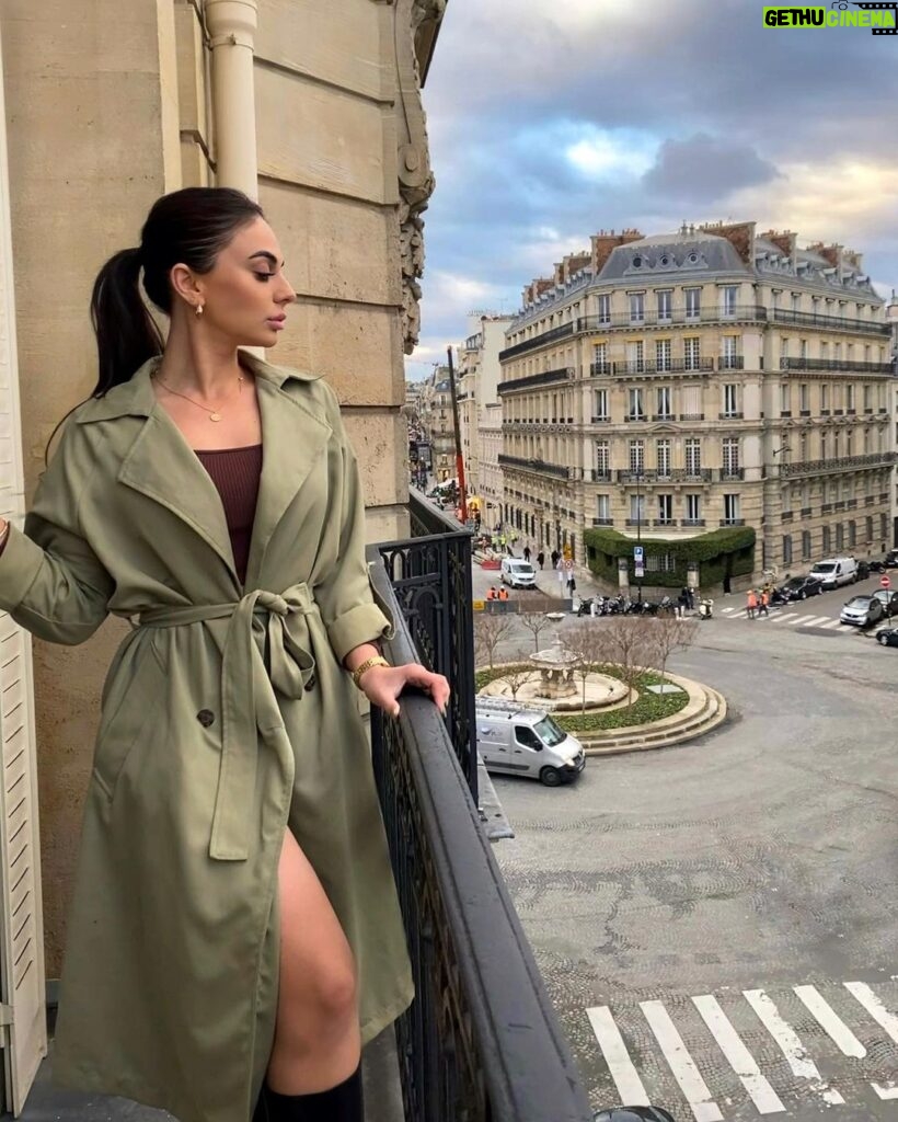 Laura Lajevardi Instagram - 🤍 Paris, France