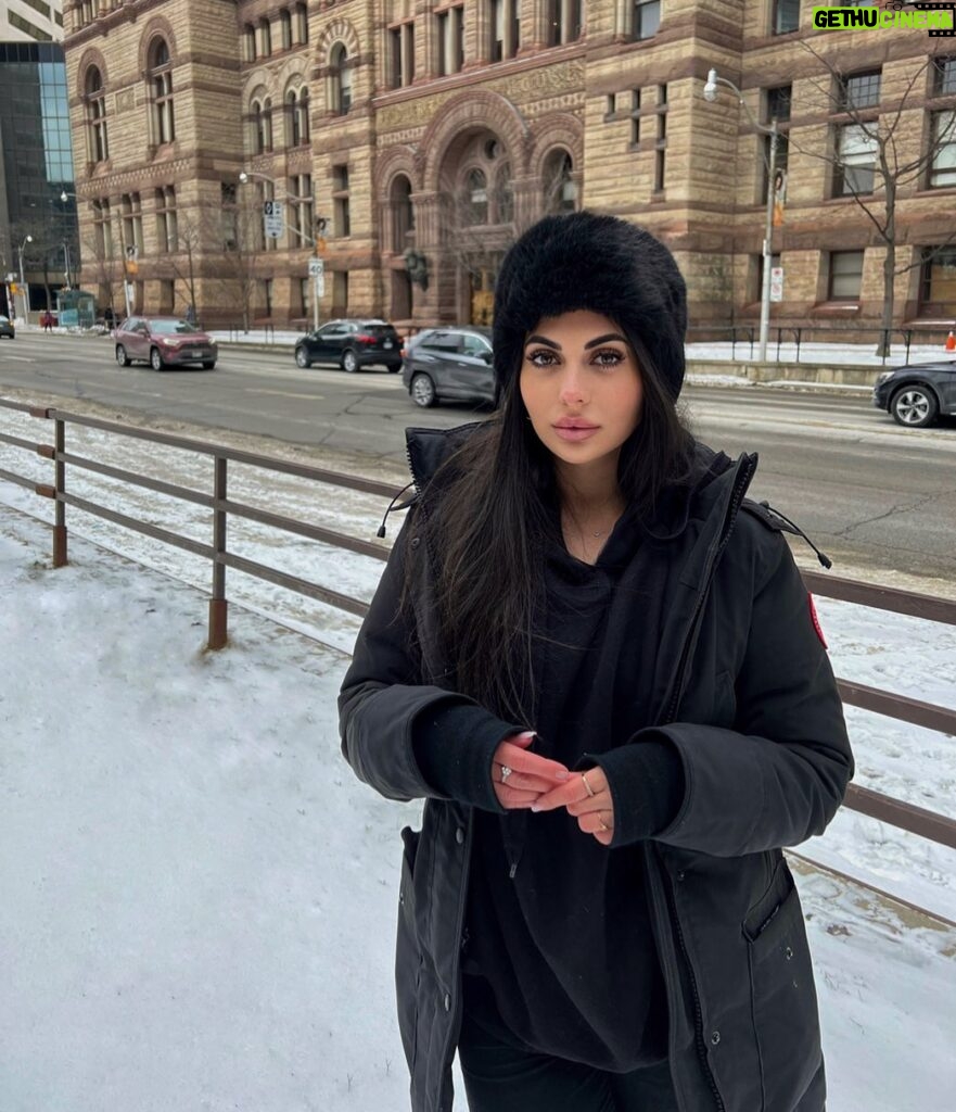 Laura Lajevardi Instagram - Through back of last February Canada,Toronto