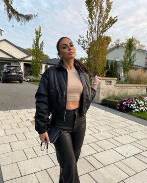 Laura Lajevardi Instagram - ♠️