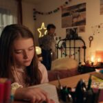 Laura Smet Instagram - "Grandir ensemble rend plus fort" campagne publicitaire pour @sos_villages_enfants très fière de l'avoir réalisé 🎥 merci @cousines_et_dependances @girard.yann @hopening_groupe sous 👁️ du grand @colinwandersman @fabrice.minier @fannygauchery @myriamgbi ♥️ #freresoeur ♥️