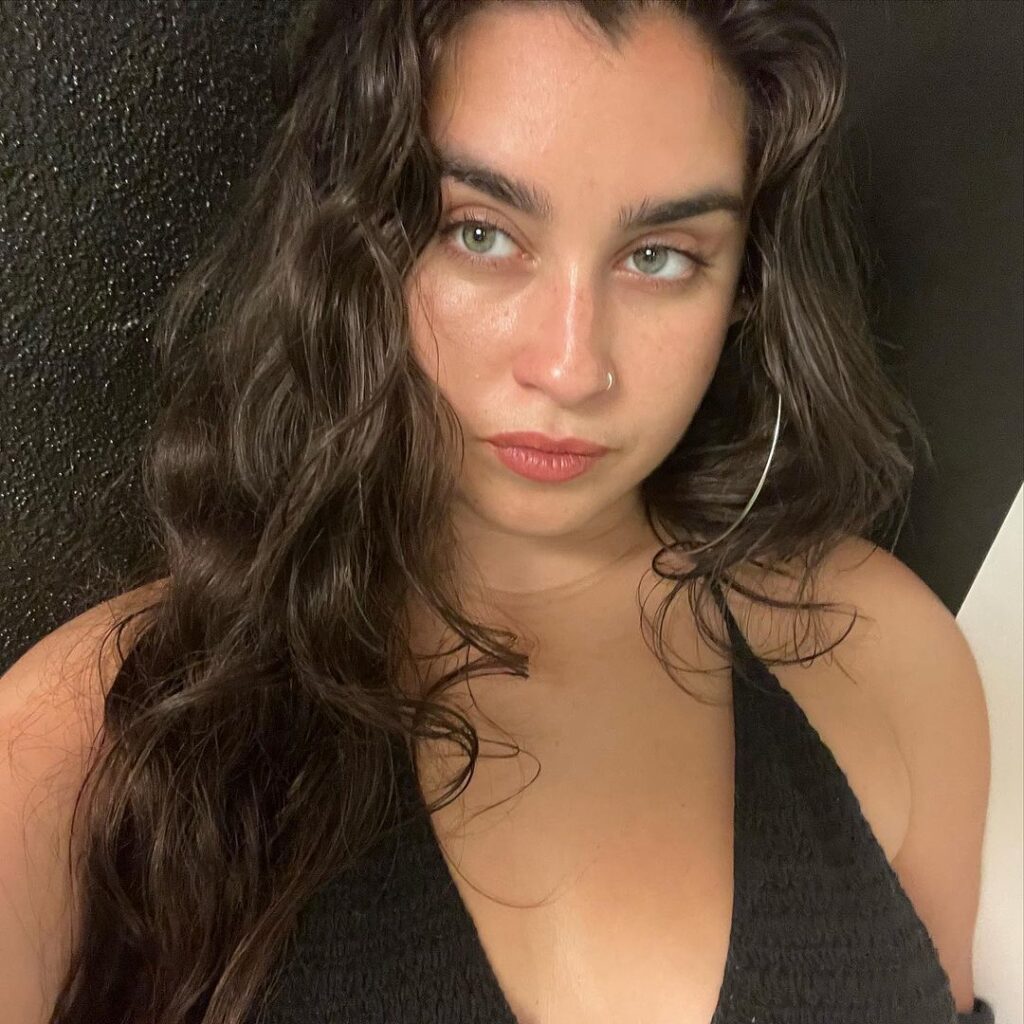 Lauren Jauregui Instagram - Have something special coming your way this upcoming week🤍 specifically on Monday & Friday..any guesses?❤️‍🔥 Los Angeles, California