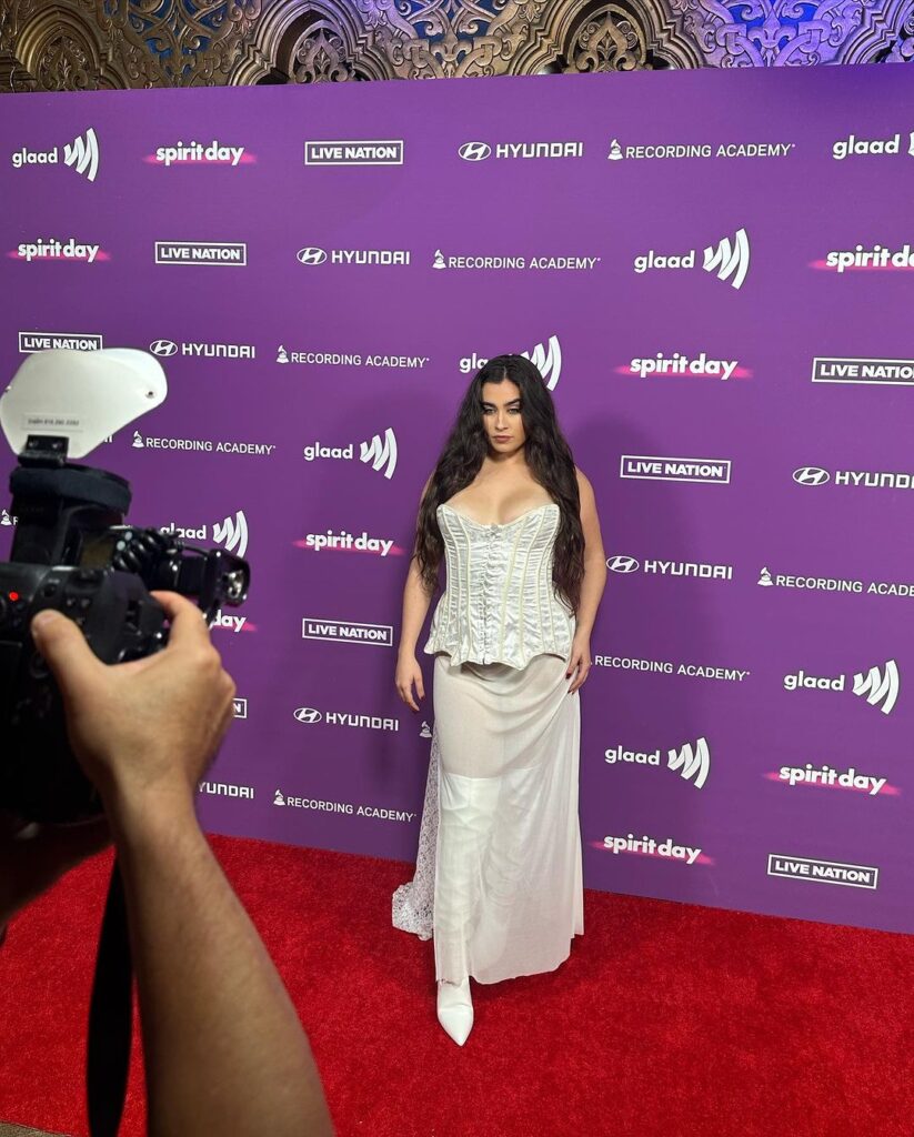 Lauren Jauregui Instagram - Thank you so much to @glaad for having me perform at your #SpiritDayConcert Always so grateful to show up in solidarity with my beautiful community. Tryna beat an algorithm and use this moment to also amplify the message of solidarity with the resilient people of Palestine right now. My heart is with you. #SavePalestinianChildren #CEASEFIRENOW #StopTheGenocide