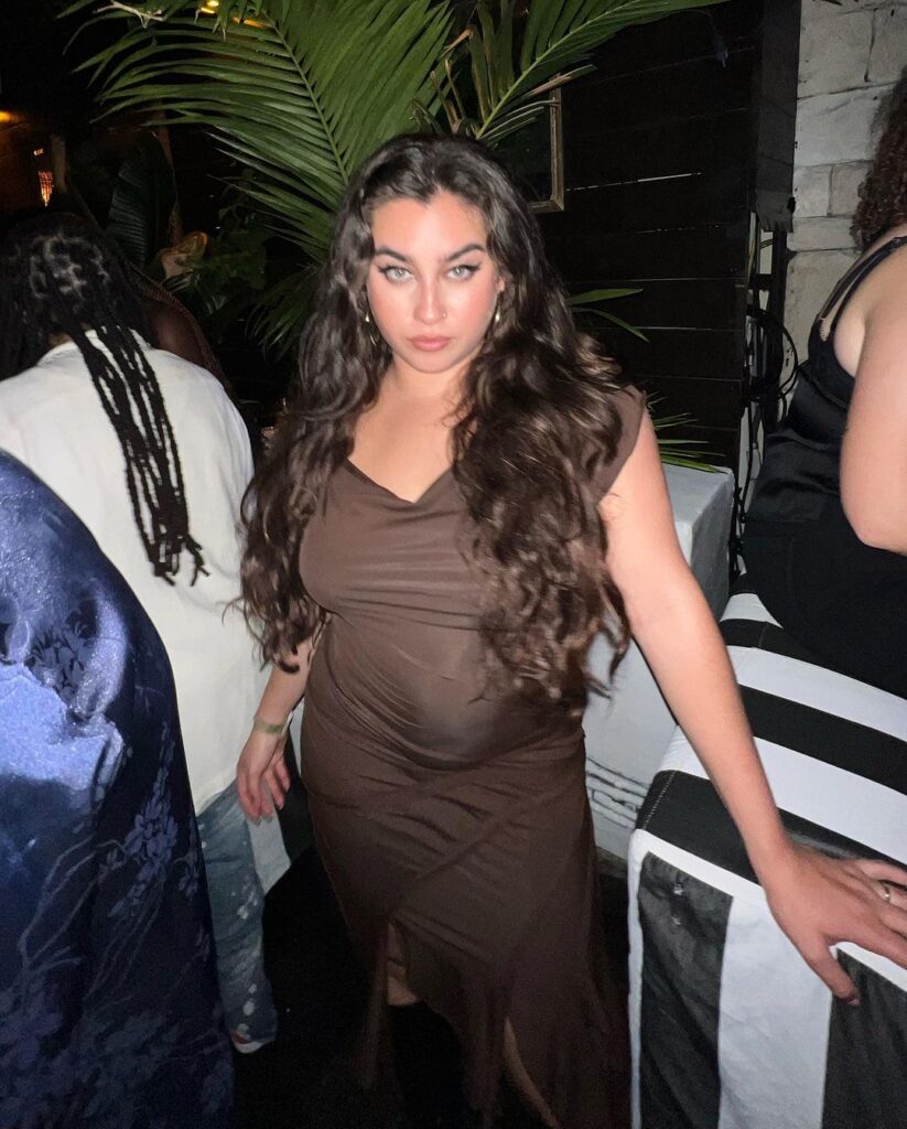 Lauren Jauregui Instagram - A time was had, the Jaguar has arrived pt. 2✨ I love you & Im a fan of ur genius forever irl. Word for word, every song, that pen EATS & I will be singing. @dmile85 you also did exactly wtf had to be done (as always). Congratss friendddd #JaguarII @victoriamonet you deserve everything 💐 (the On My Mama’rita was almost as yummy as the truffle fries🤤)