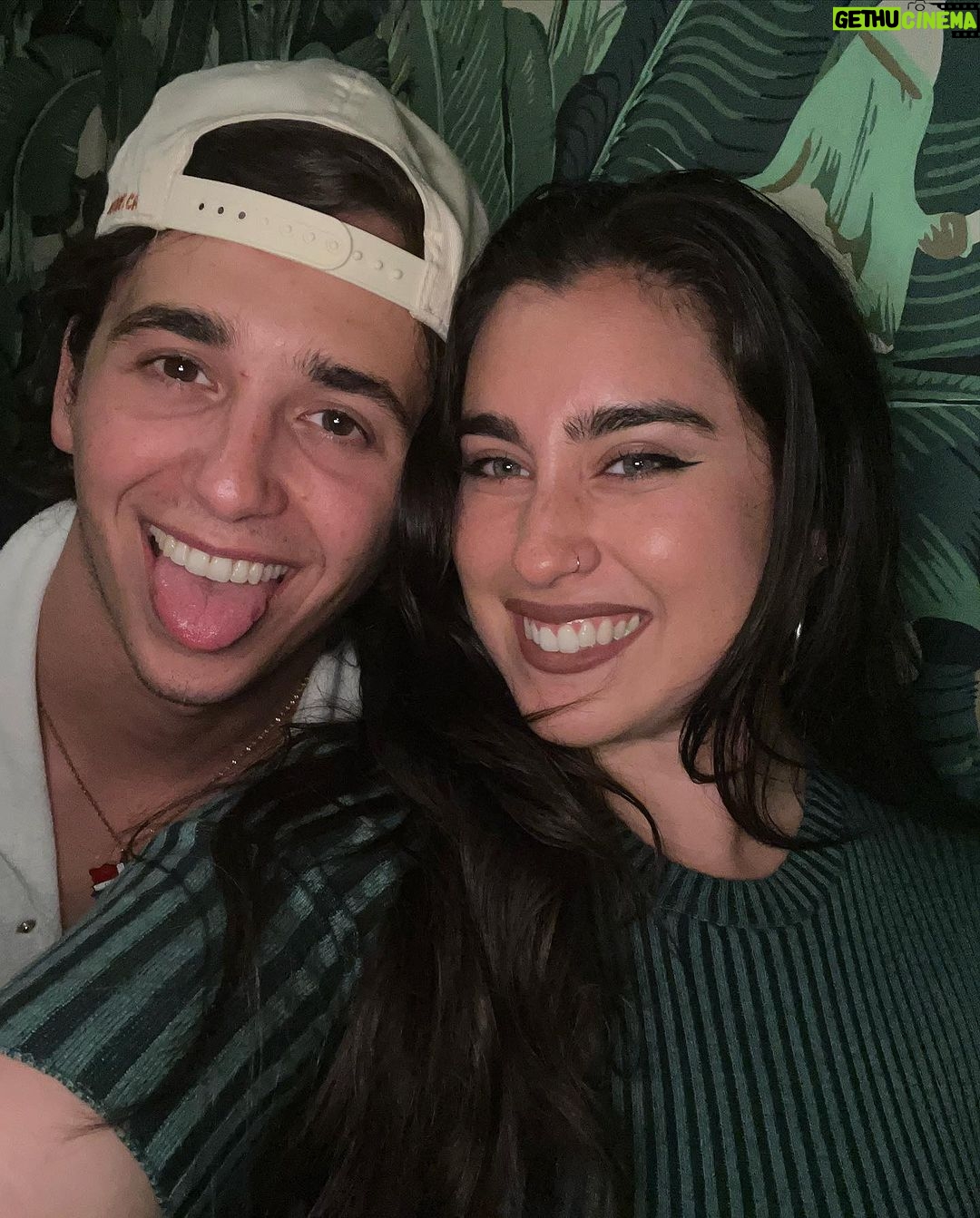 Lauren Jauregui Instagram - a reflection on some of July’s special moments with some August energy setting from @moonomens ✨🤍 tonight is the first of two full moons this month, tap in with them to get a read on what your sign should be expecting🤍