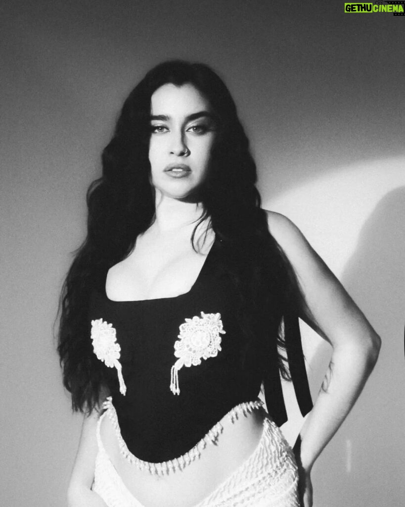 Lauren Jauregui Instagram - Before giving her fans a new album, Singer/songwriter, @laurenjauregui Lauren Jauregui, releases her latest EP “In Between” a 7-track EP that holds emotions, love, and the Ty Dolla $ign assisted single “Wolves” alongside Russ. We’re so excited to catch up with Lauren and what she has in store, read our full interview below. Download/stream “In Between” more at www.Galoremag.com ALWAYS LOVE IS AN ODE TO LOVE HOW DOES LOVE SHOW UP ON THIS RECORD AND WHAT MOMENTS LED TO WRITING THIS TRACK Yeah, it’s an ode to love that can no longer be but will always exist. I feel like there aren’t many breakup songs that acknowledge the fact that there was love shared between the two people involved even if it wasn’t meant to be at the end of it all. Most are either bitter & wrought with regret or mean and dismissive of the love that existed once..so I figured this song summed up my actual feelings which is that even though it was difficult to let go, I will always have a place in my heart and love for the people I have once loved. Editor in Chief : @princechenoastudio Photographer: Natasha Austrich @natashaaustrich Stylist: Raz Martinez @itsmerazzie Makeup : @vittoriomasecchia Hair : @nathanieldezan Custom : @nicolecastanedafd
