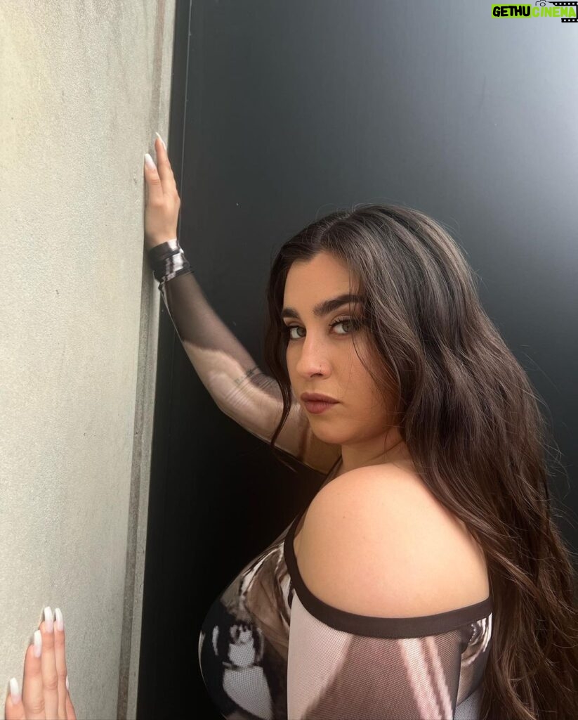 Lauren Jauregui Instagram - A myriad of Em(oceans) this past week. Interesting to birth something new while letting someone go in the span of a few days. Here’s to protection & expansion. Thanks for having me @travismills @applemusic 🤍✨