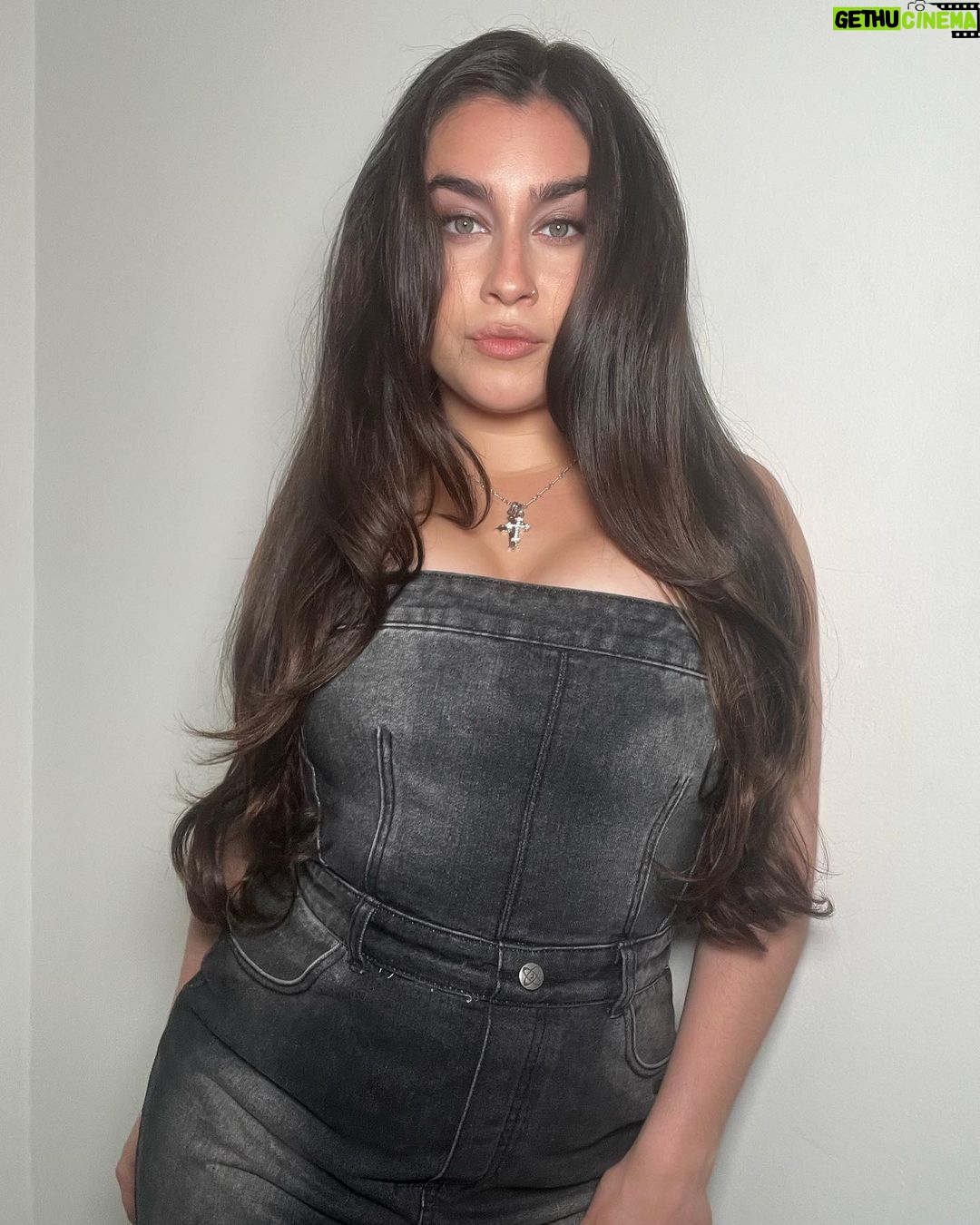 Lauren Jauregui Instagram - Just a bit of your soul if u love me, yeah? #InBetween