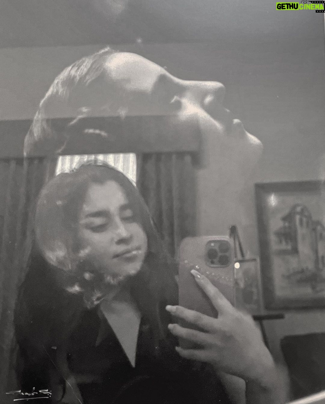 Lauren Jauregui Instagram - A myriad of Em(oceans) this past week. Interesting to birth something new while letting someone go in the span of a few days. Here’s to protection & expansion. Thanks for having me @travismills @applemusic 🤍✨