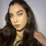 Lauren Jauregui Instagram - The face & pen card will never decline🥰 In the last slide you get to hear a snippet of track #3 off my EP #InBetween out 5/26 (aka Friday aka THURSDAY @ midnight) while we stare into each other’s eyes, 10/10 recommend watching✨ There’s 6 songs (7 including the intro) which track are you claiming? Lmkk and drop a 🌱 in the comments if you’re readyy✨ Happy Sunday!! I love you!