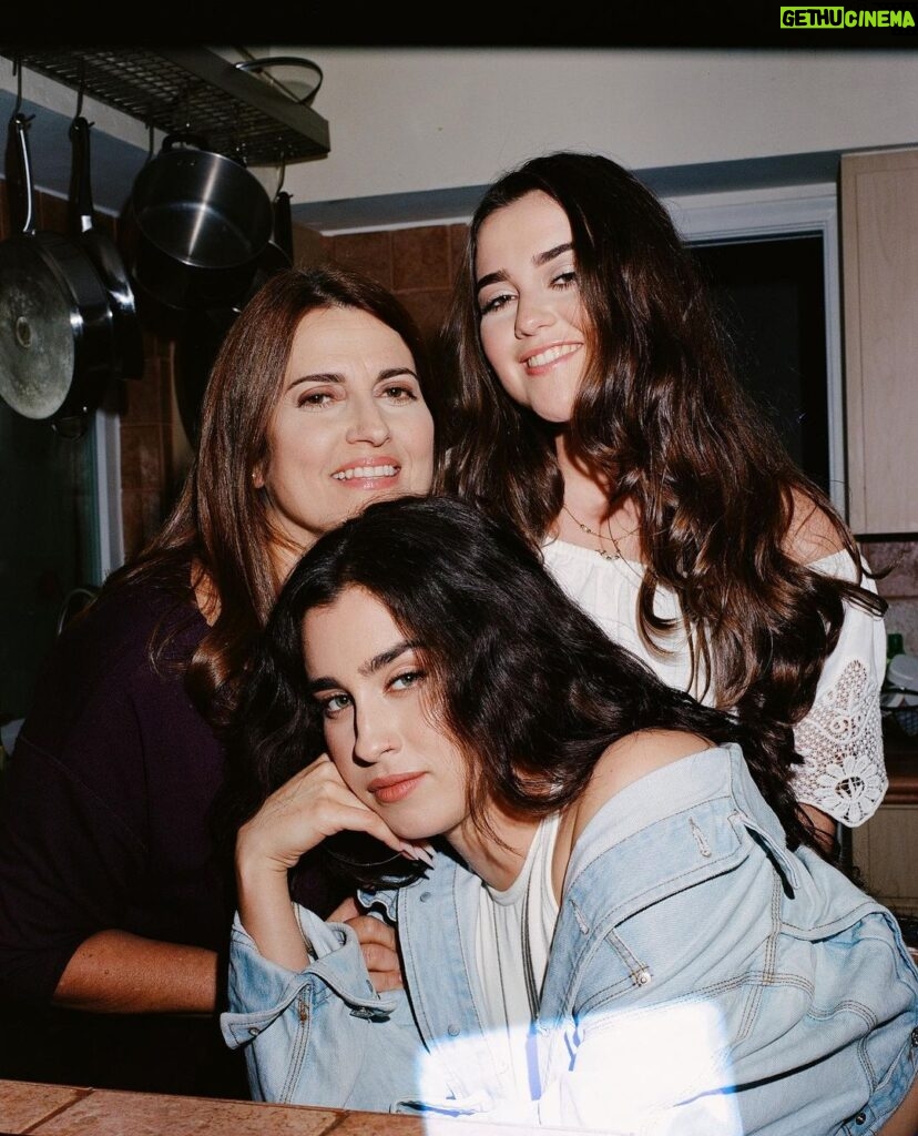 Lauren Jauregui Instagram - Happy Mother’s Day Mami🥰🤍✨ I love youuu and I thank God for connecting us in this lifetime. Thank you for all the ways you’ve helped and allowed me to grow✨ te amoooo