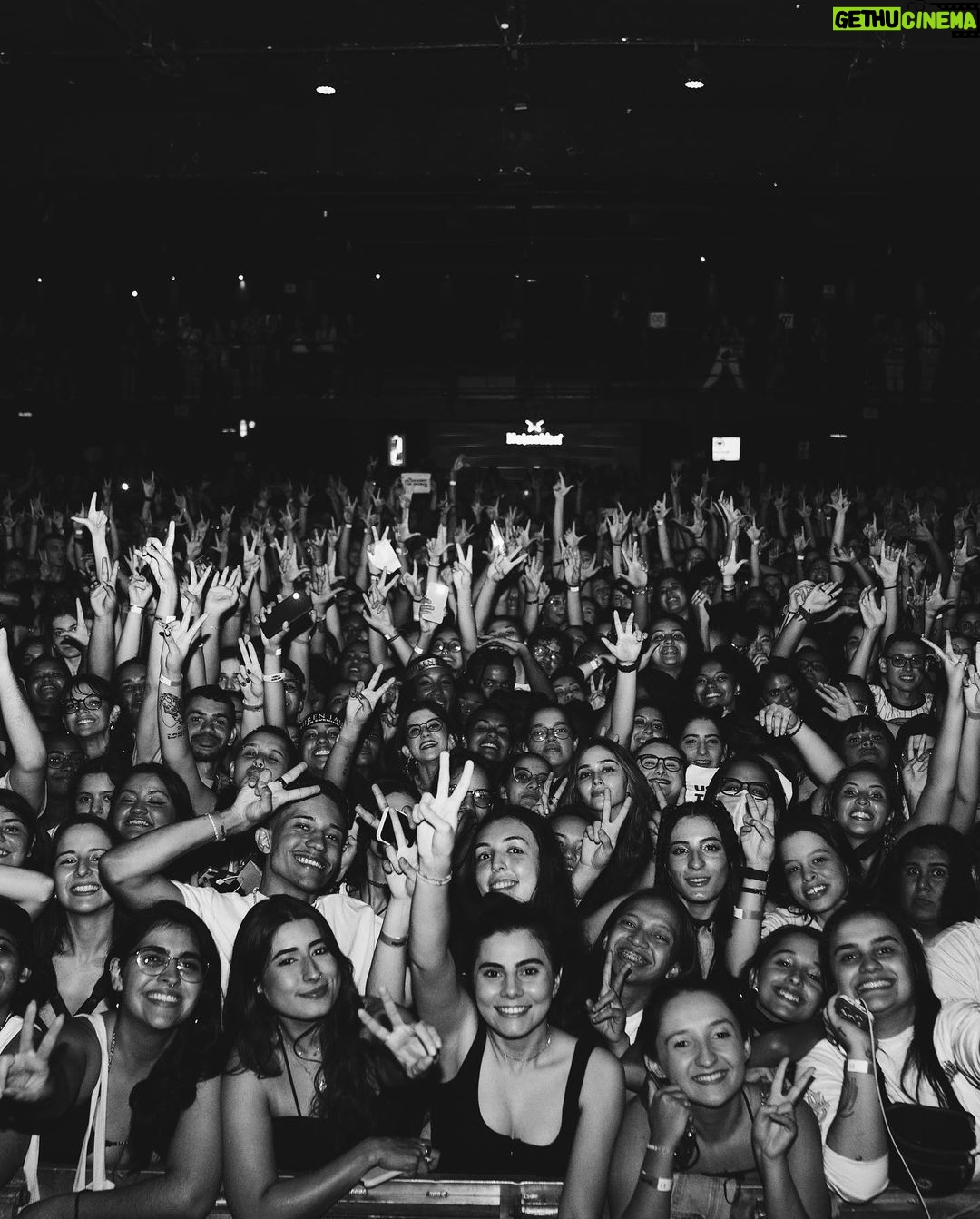 Lauren Jauregui Instagram - Brasillll I can’t even express in words the LIFE your energy gave me😭 São Paulo, I will never forget you being the first ones to hear Expectations for the first time and here we are 5 years later and you sang EVERY WORD OF EVERY SONG that I have written since. You are a magical audience, we created beauty together. I couldn’t hear shit lmao but I felt you all in my soul and it is the greatest gift to share these songs with you and around the world. EU TE AMO MUITO MUITO até a próxima vez!!